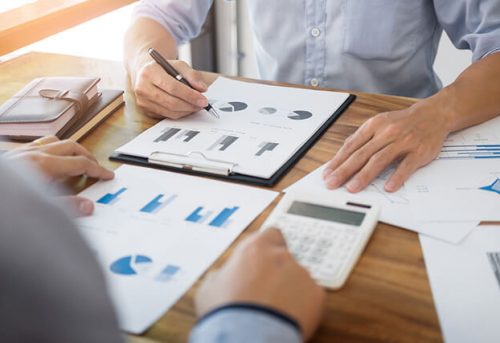 5 Reasons You Should Outsource Your Accounting Service 5 Reasons You Should Outsource Your Accounting Service